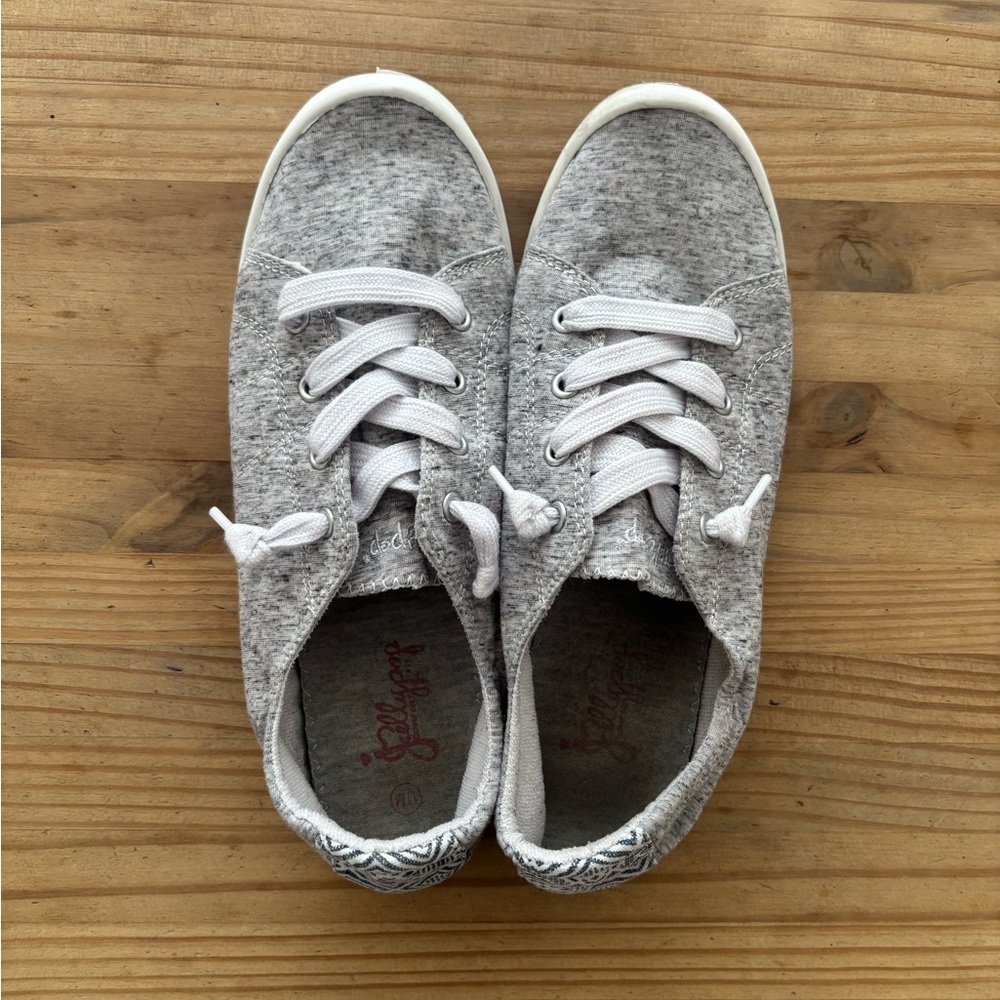 Jellypop Gray and‎ White Sneakers Casual Comfort